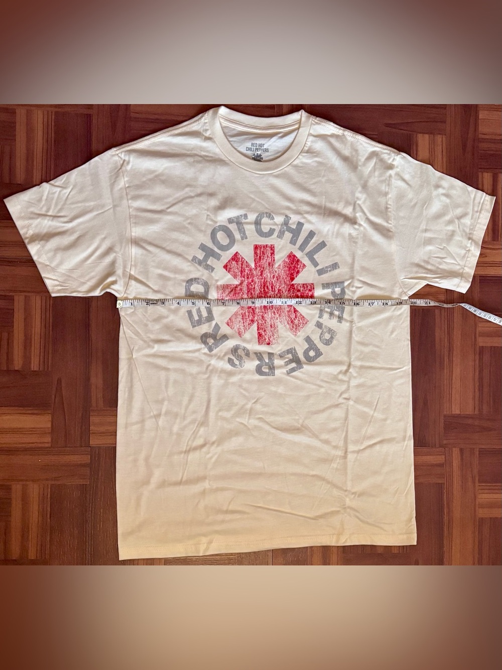 Red Hot Chili Peppers Logo Tee in Cream Shirt Size S/M